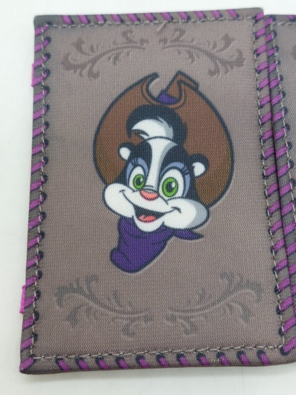 Texas Roadhouse Skunk Collectible Gift Card Holder Foldout Logo Wallet 2018